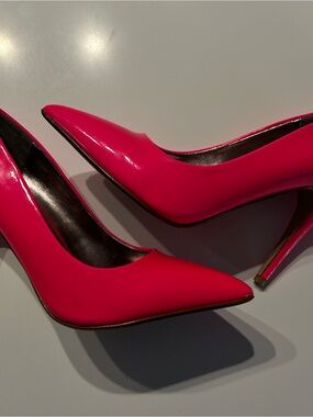 Worthington Vibrant Pink Pointed Toe Stiletto Pumps
